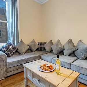  Apartment Centre Jasmine -sleeps 7 United Kingdom